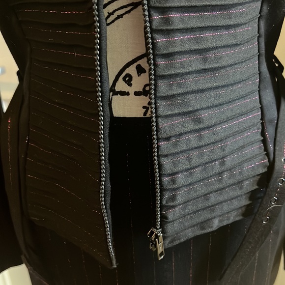 Lined Metallic pink pinstripe 3 piece Elizabeth Wessel Suit - Picture 5 of 17